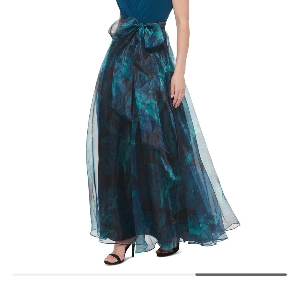 Mixed Media Sleeveless A-Line Gown
Eliza J - Picture 4 of 11
